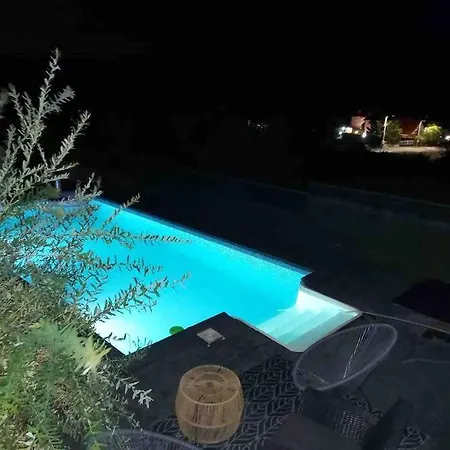 Sunset Jugovo ヴィラ