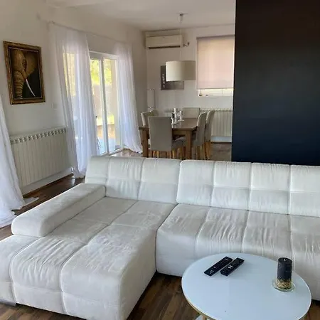 ヴィラ Sunset Jugovo Udovice