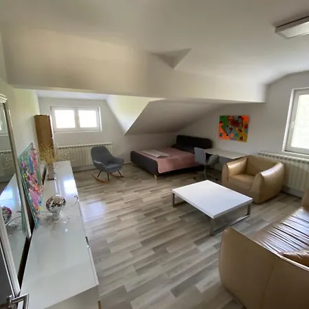 Sunset Jugovo ヴィラ